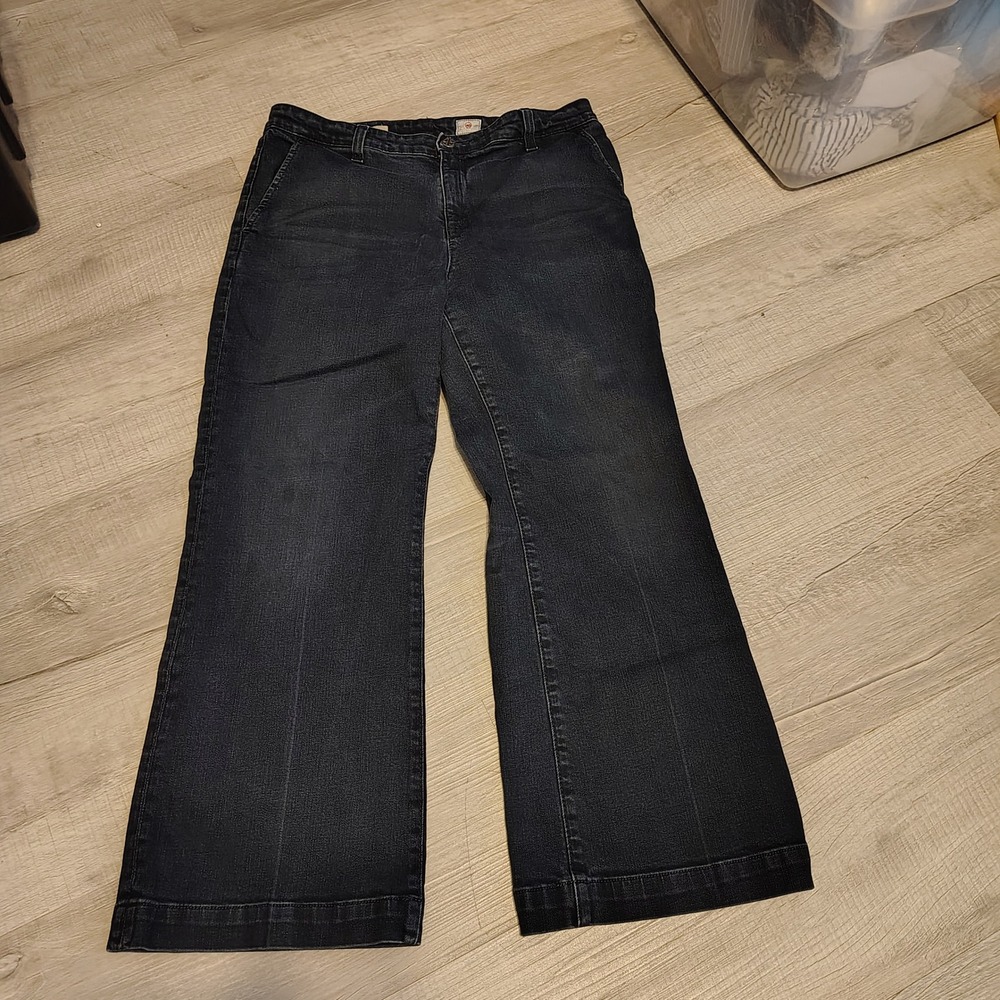 AG Adriano Goldschmied The Layla Trouser Flare Crop Jeans Dark Wash 30R